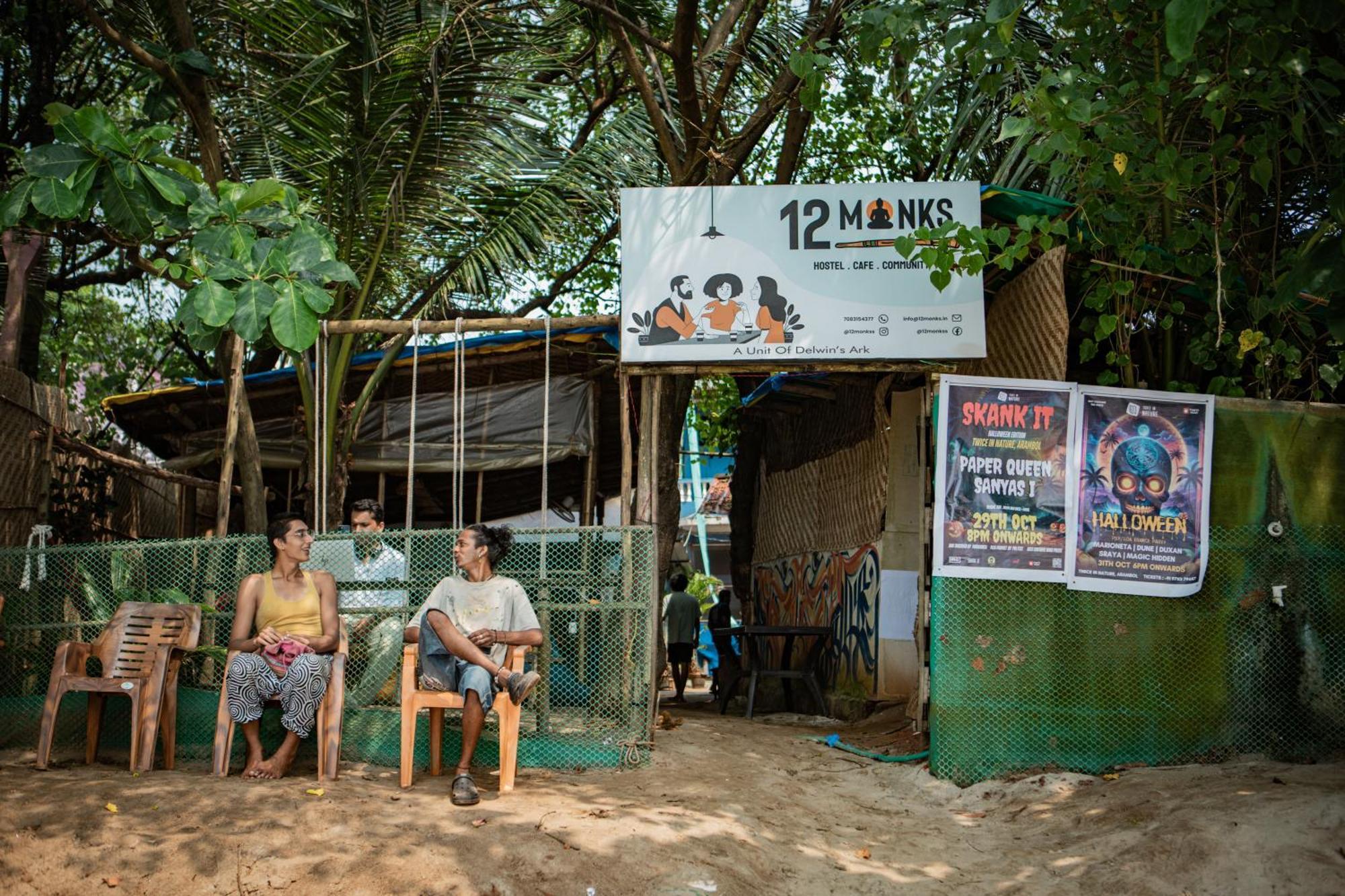 12 Monks - Beachside Hostel Arambol Exterior foto