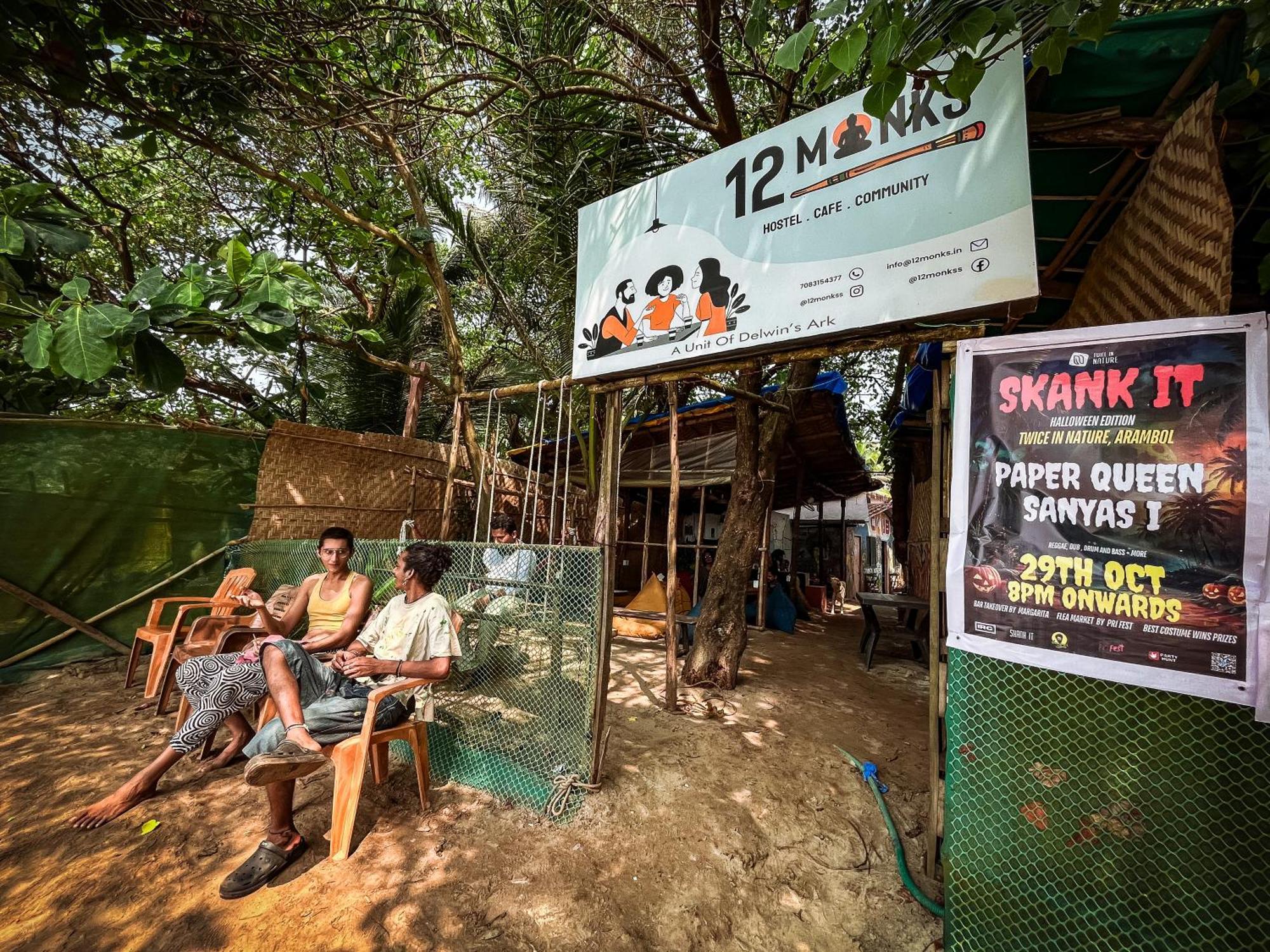 12 Monks - Beachside Hostel Arambol Exterior foto
