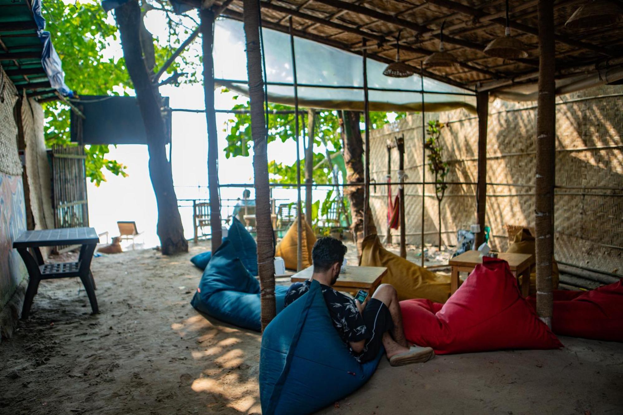 12 Monks - Beachside Hostel Arambol Exterior foto